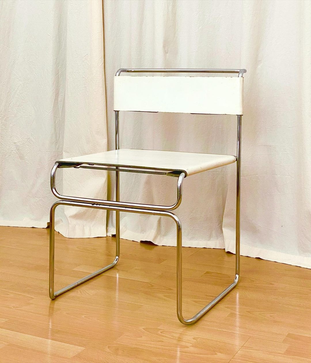 Steel and White Leather Chair by Giovanni Carini for Planula